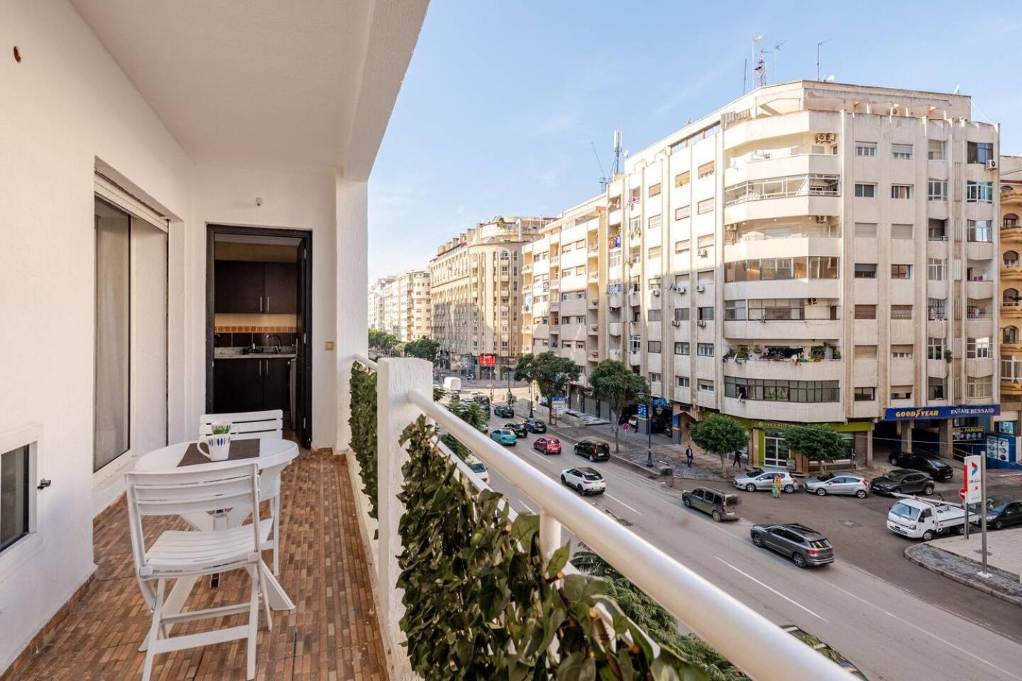 Appartement Acacia 2 Chambres Au Centre Ville Tanger Exteriör bild
